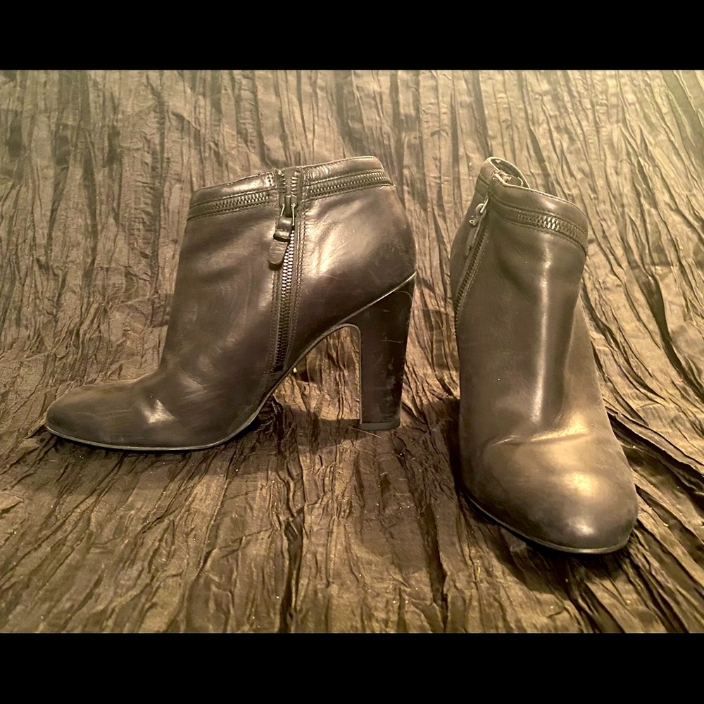 VIA SPIGA Albee Ankle Booties